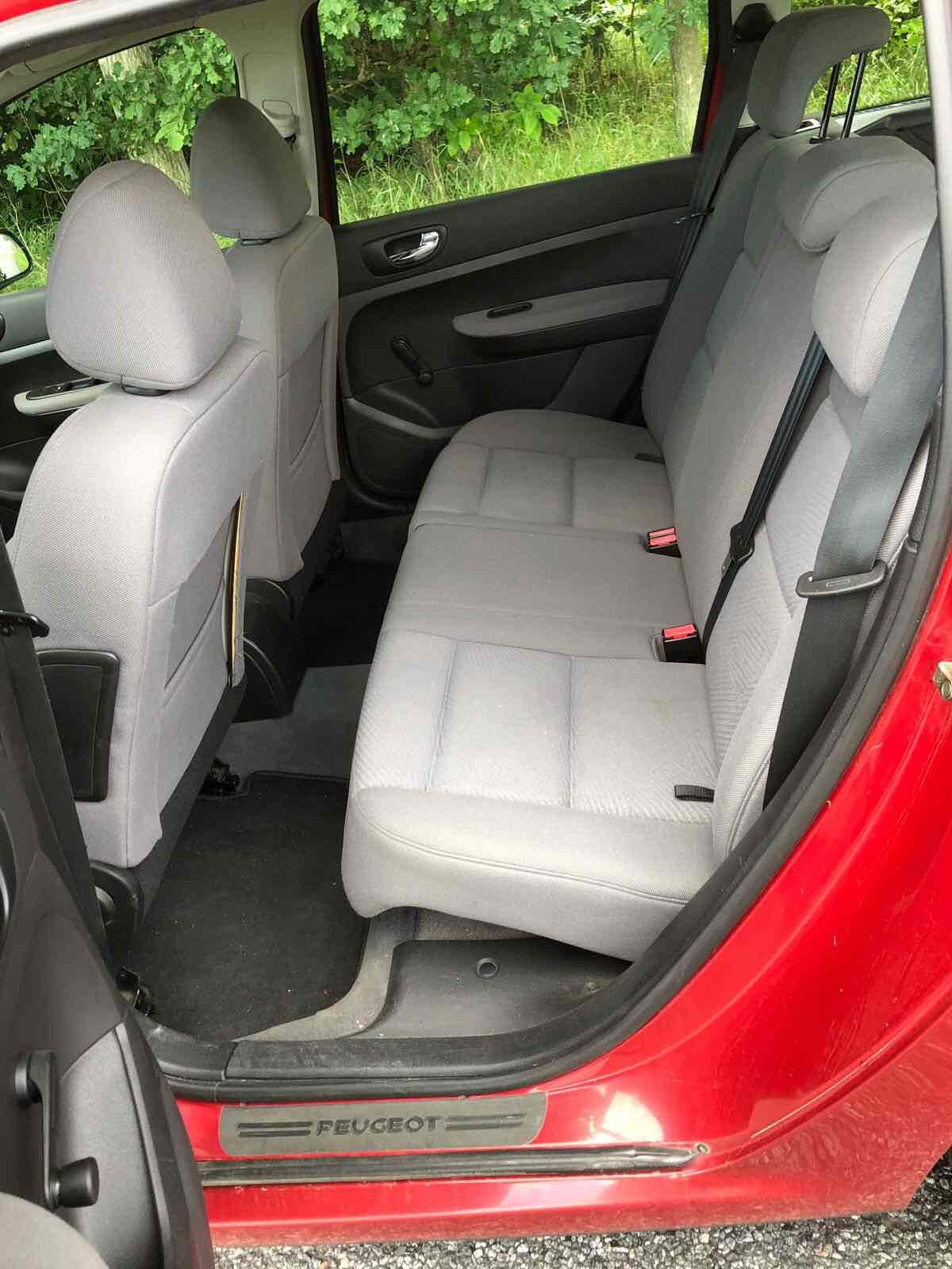 Rød Peugeot 307 fra 2003