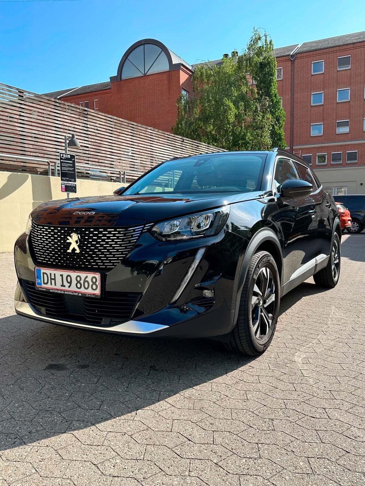 undefined Peugeot 2008 fra 2022 set udefra