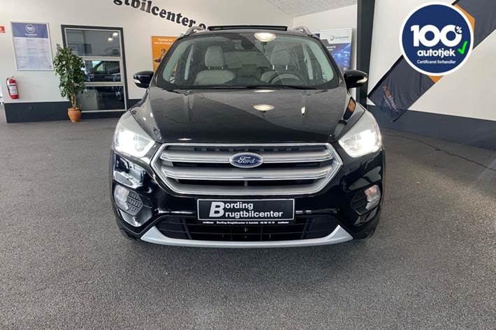 Sort Ford Kuga fra 2018