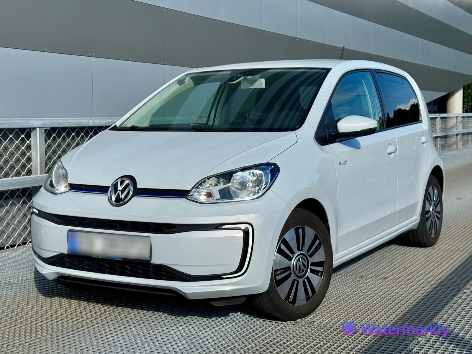 VW E-UP! High Up! 5d