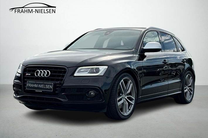 Gul Audi SQ5 fra 2013 set udefra