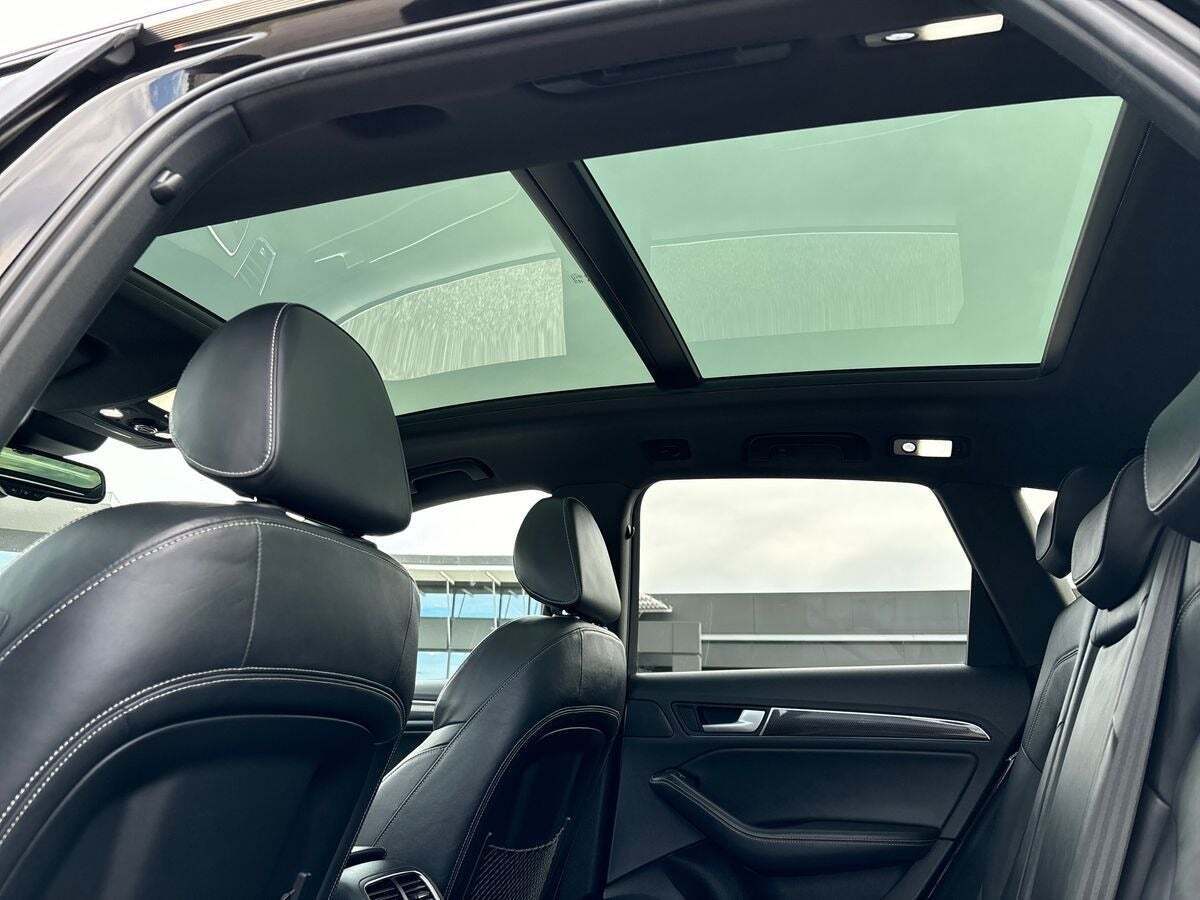 Gul Audi SQ5 fra 2013