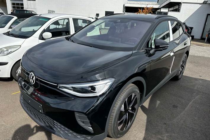 Sort VW ID.4 fra 2025 set udefra
