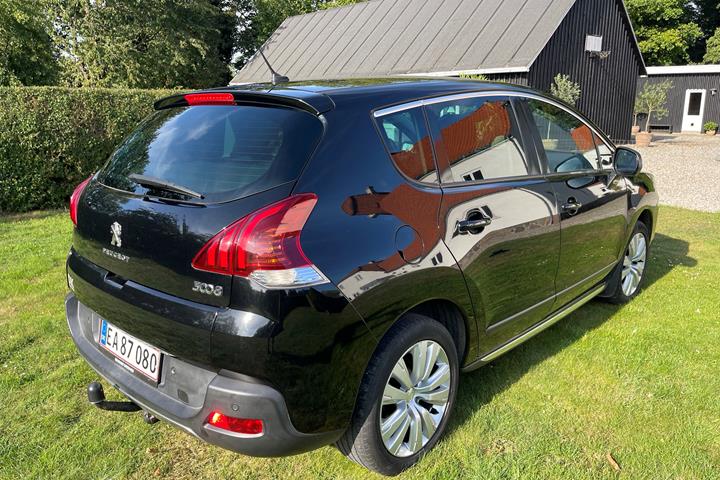 Sort Peugeot 3008 fra 2015