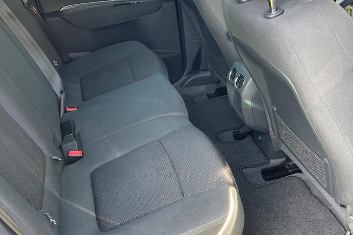 Sort Peugeot 3008 fra 2015