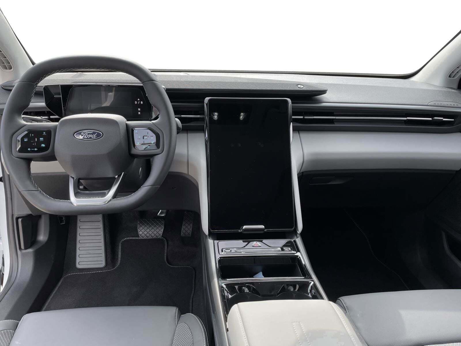 Hvid Ford Explorer fra 2024