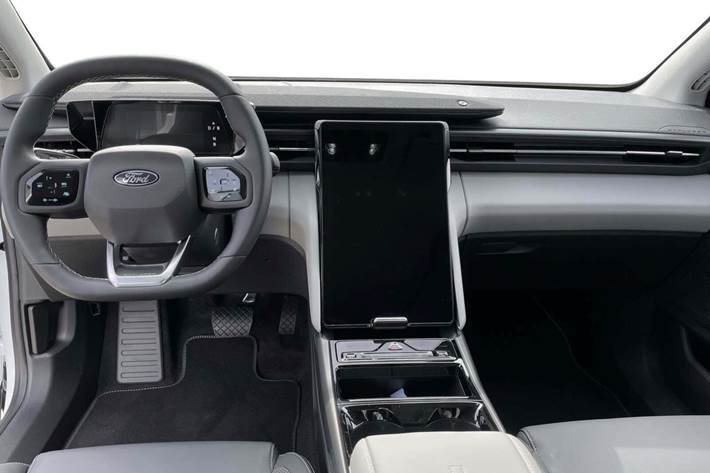 Hvid Ford Explorer fra 2024