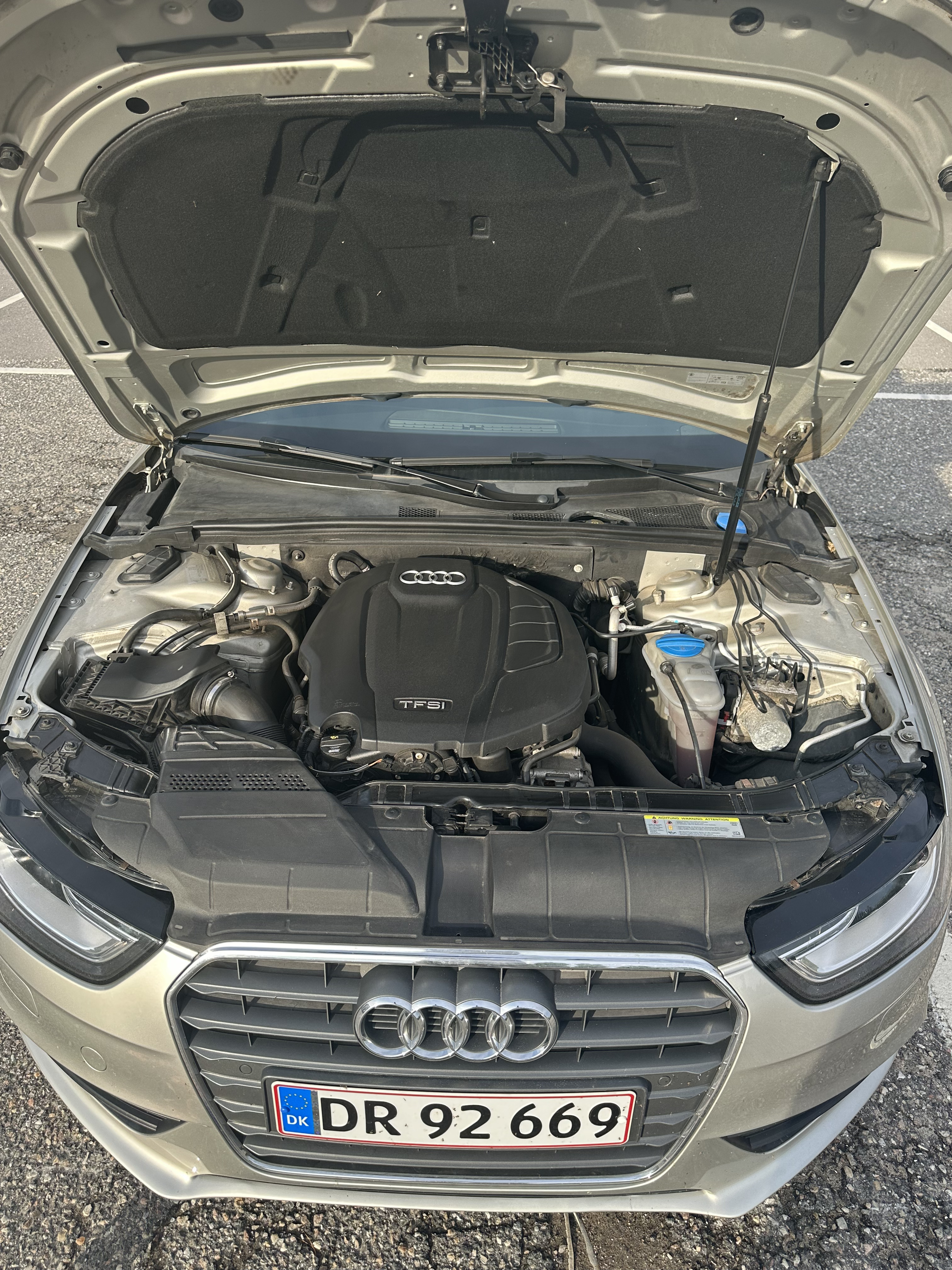 Sølv Audi A4 fra 2012