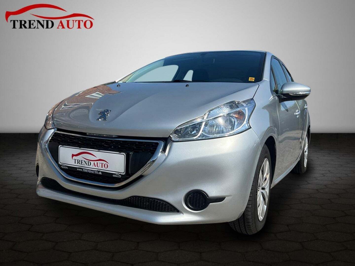 Sølv Peugeot 208 fra 2014