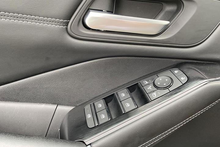 Hvid Nissan Qashqai fra 2021