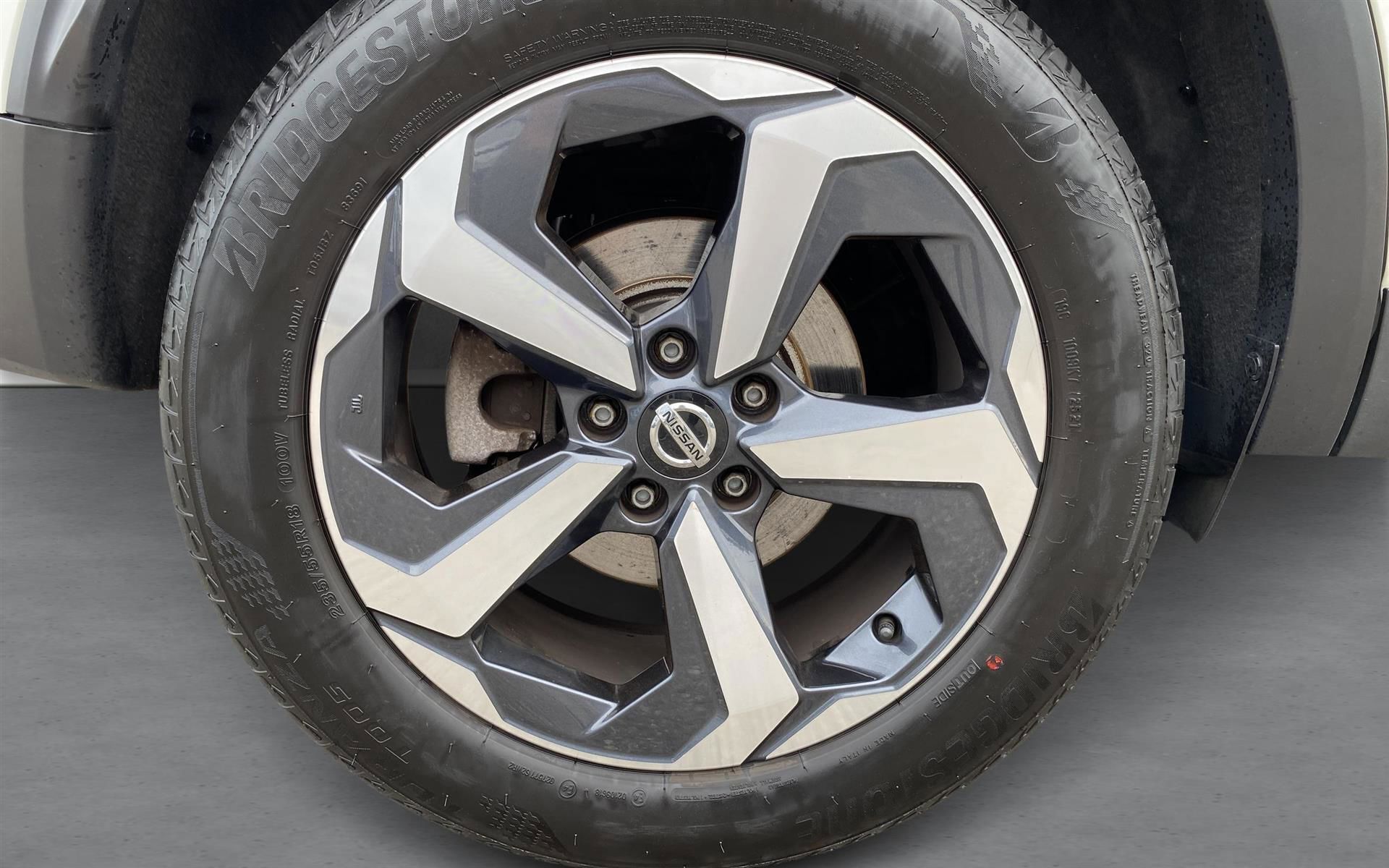 Hvid Nissan Qashqai fra 2021
