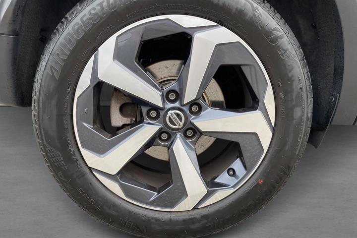 Hvid Nissan Qashqai fra 2021