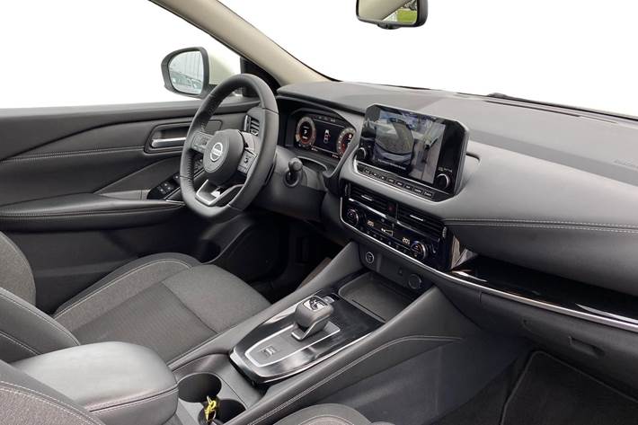 Hvid Nissan Qashqai fra 2021