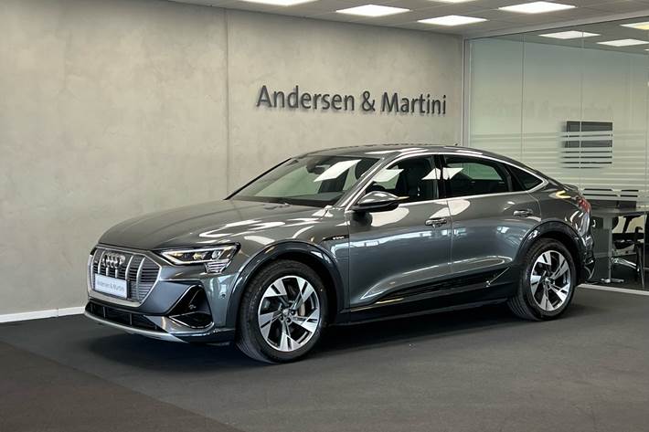 Grå Audi e-tron fra 2020 set udefra