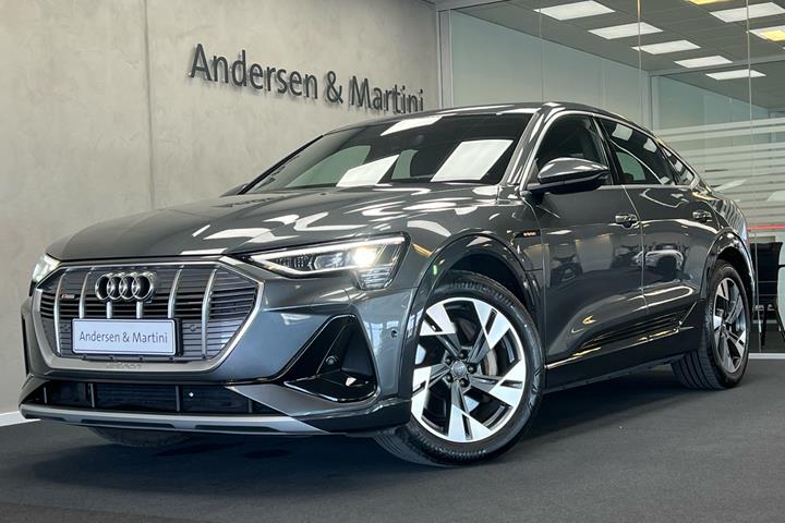 Grå Audi e-tron fra 2020