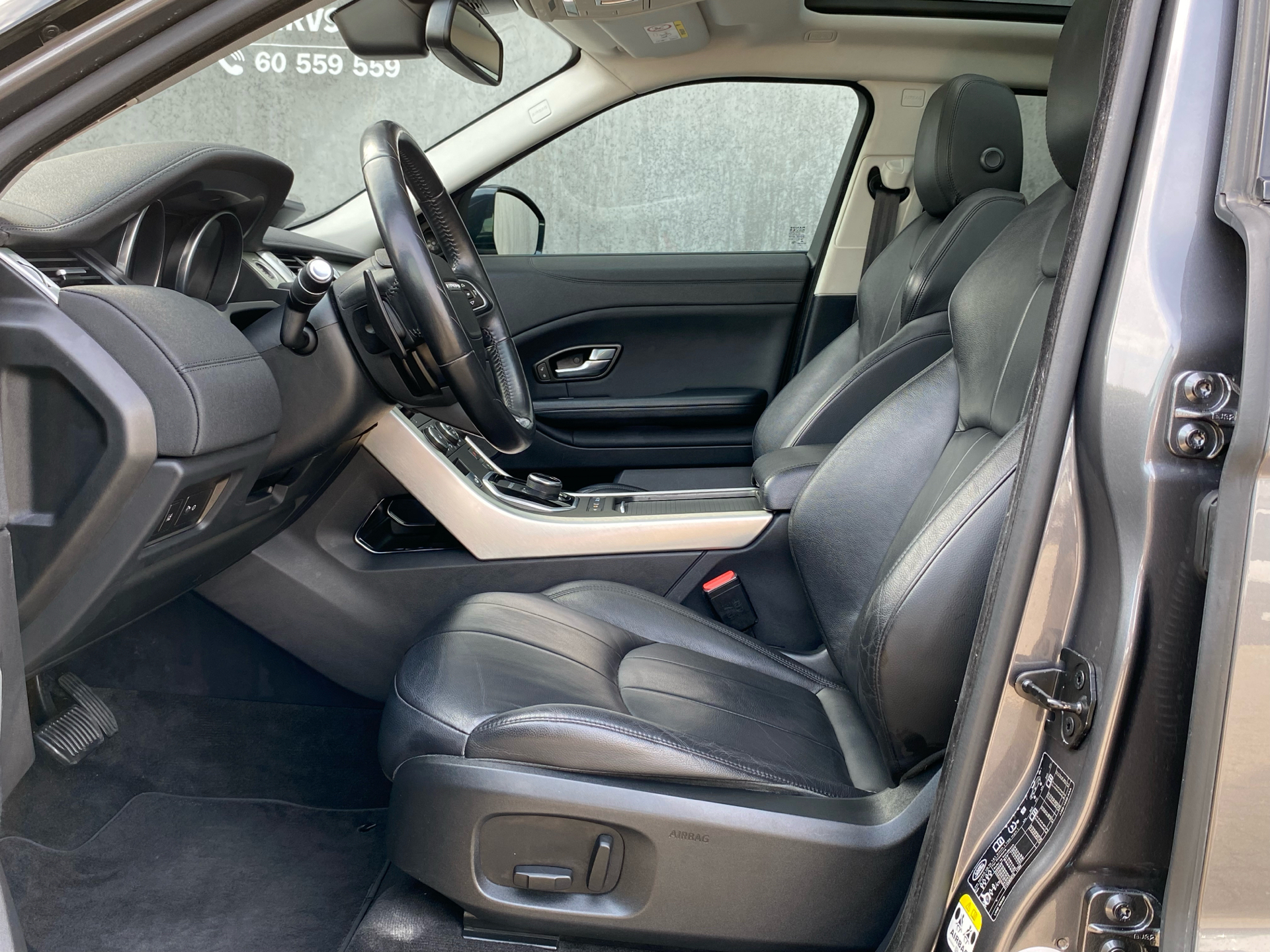 Sort Land Rover Range Rover evoque fra 2019
