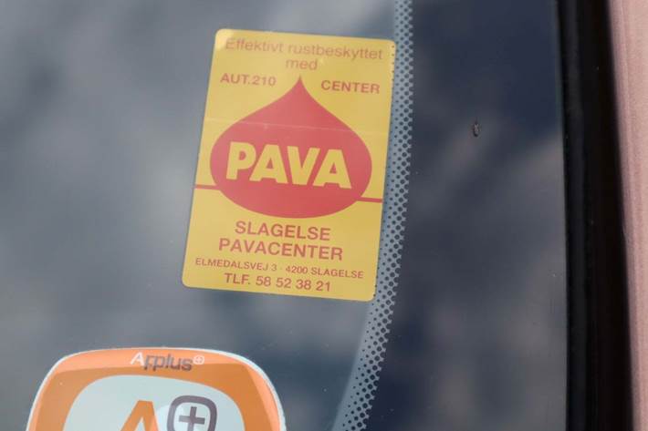 Brun Hyundai i10 fra 2016