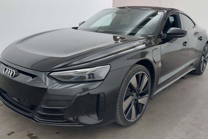 Sort Audi e-tron GT fra 2022 set udefra