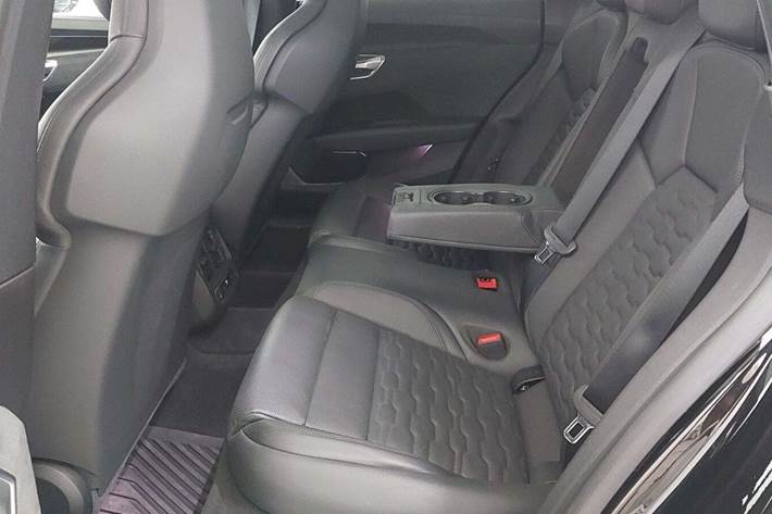 Sort Audi e-tron GT fra 2022