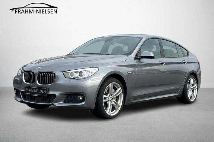 undefined BMW 550i fra 2012 set udefra