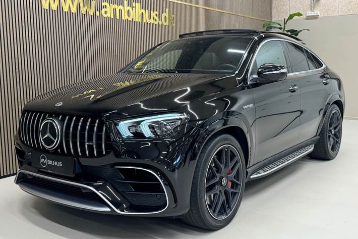 Sort Mercedes GLE63 fra 2021 set udefra