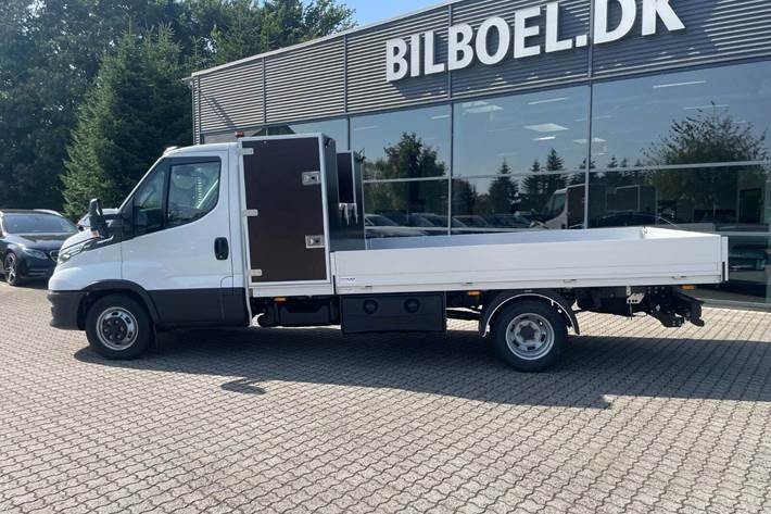 Hvid Iveco Daily fra 2024