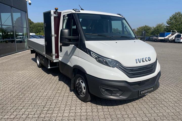 Hvid Iveco Daily fra 2024