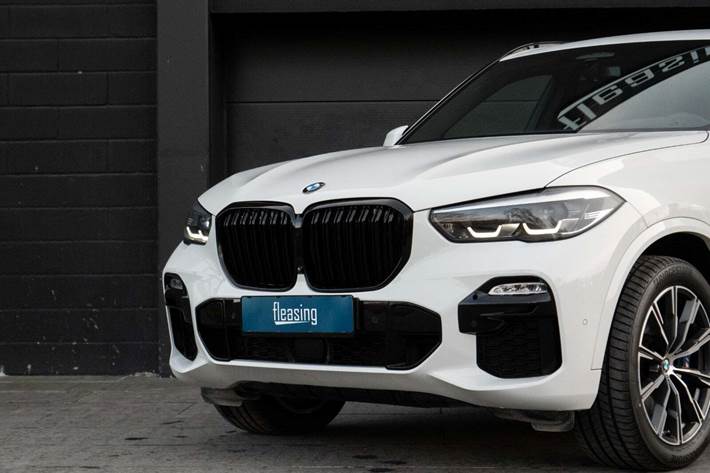 Hvid BMW X5 fra 2019