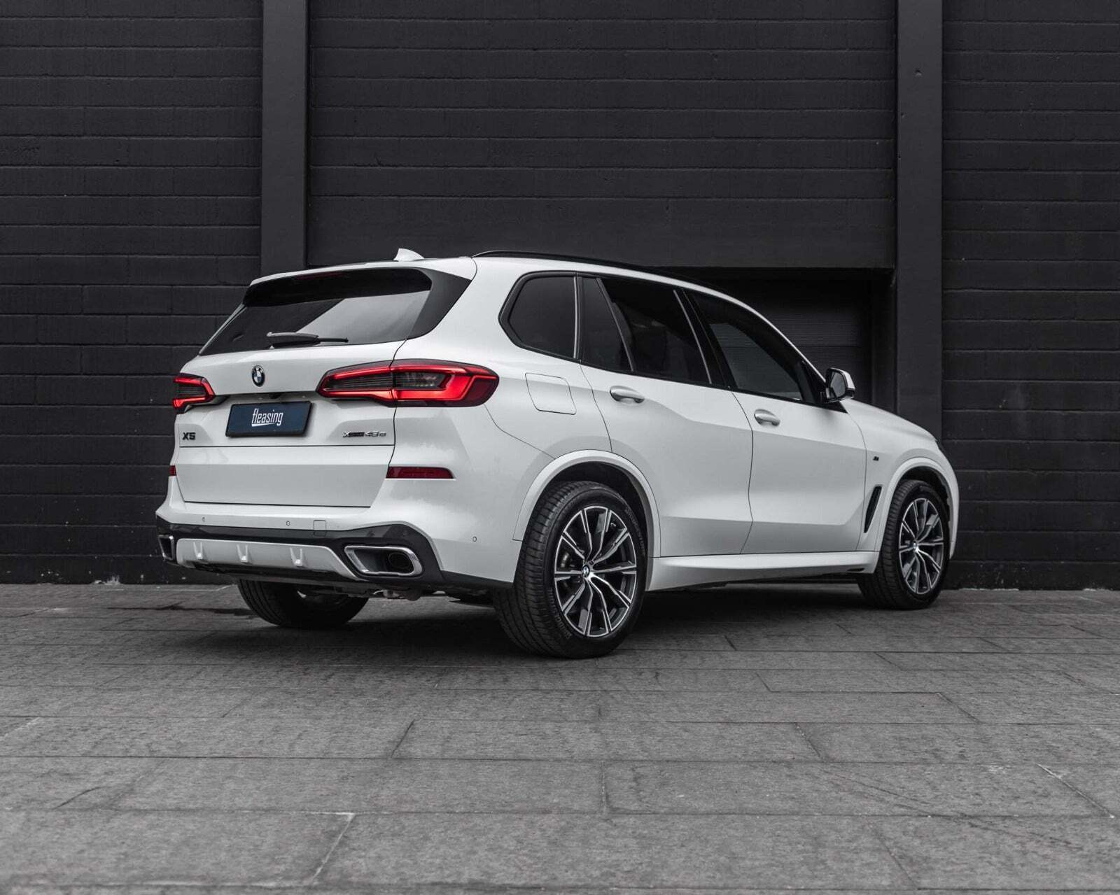 Hvid BMW X5 fra 2019