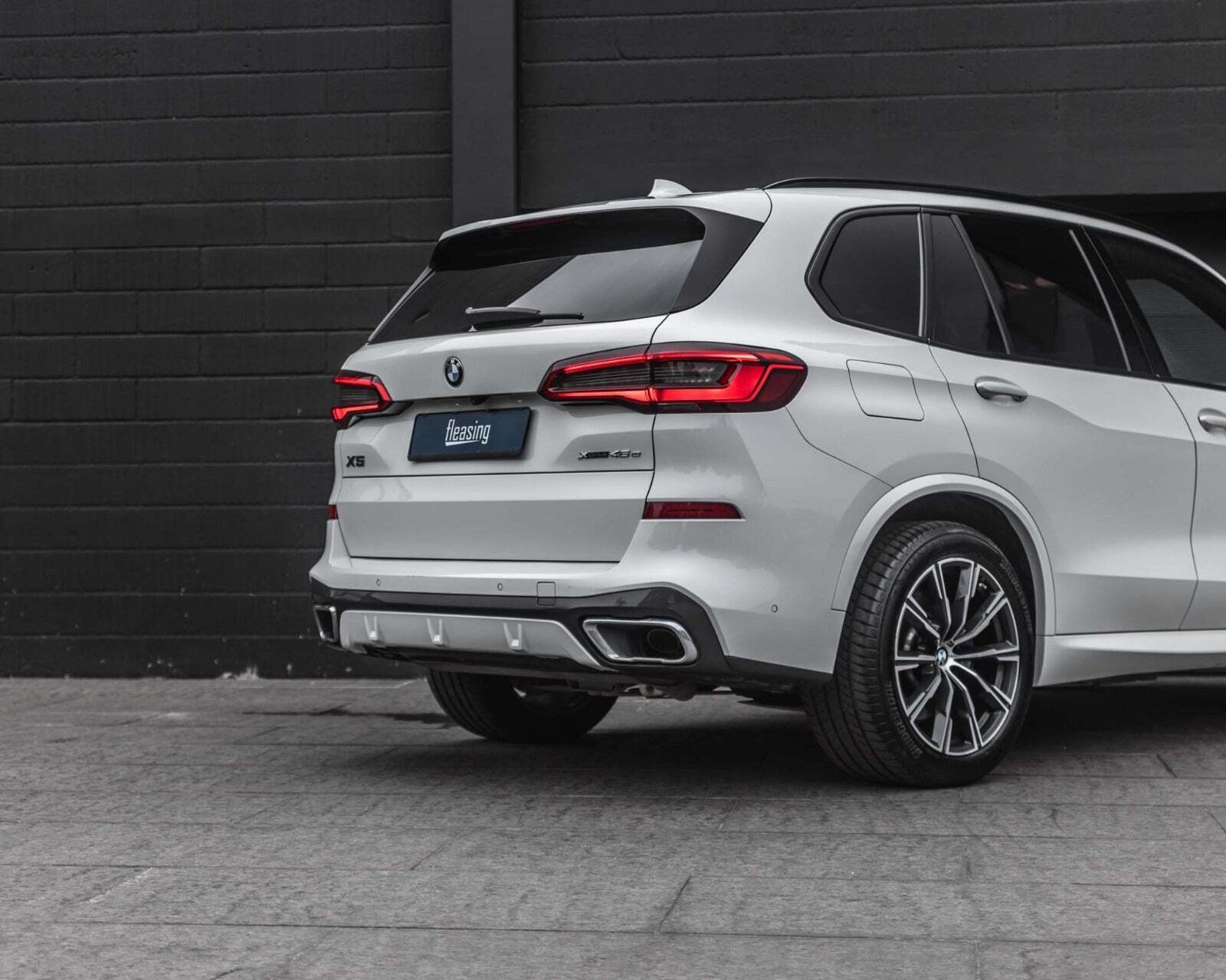 Hvid BMW X5 fra 2019