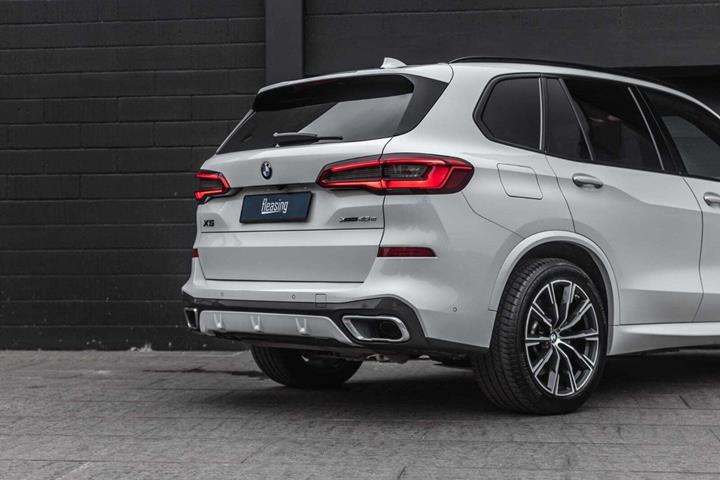 Hvid BMW X5 fra 2019