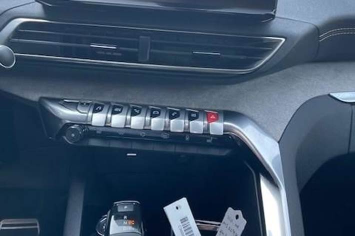 Sort Peugeot 3008 fra 2021