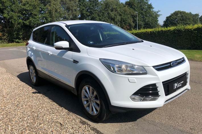 Hvid Ford Kuga fra 2016