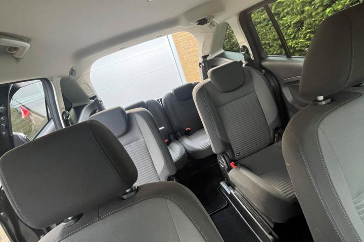 Sort Ford Grand C-Max fra 2017