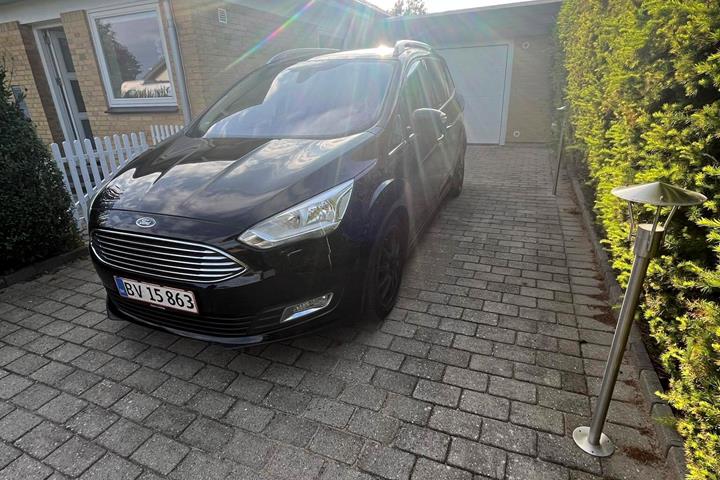 Sort Ford Grand C-Max fra 2017