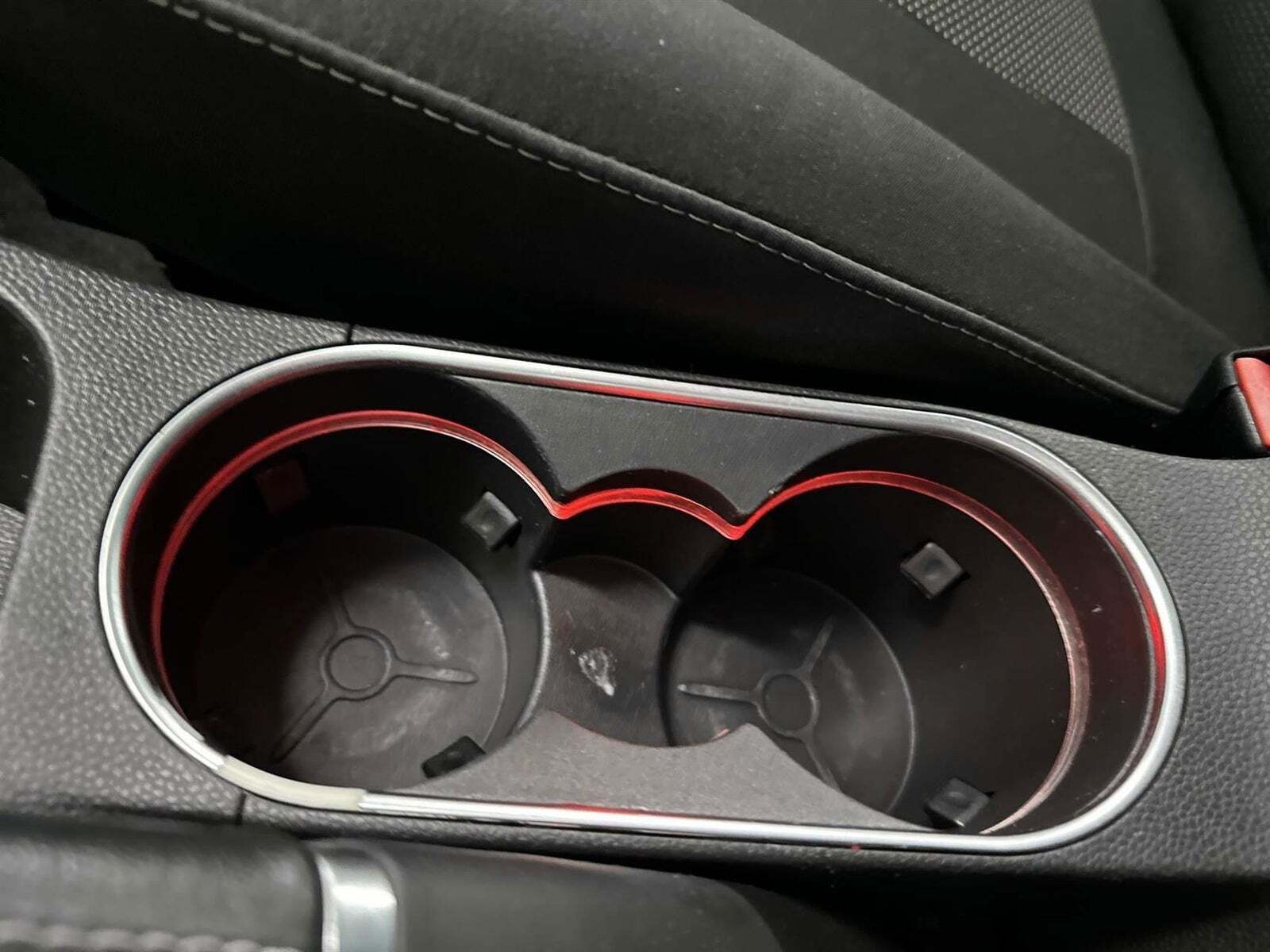 Grå Ford Fiesta fra 2016