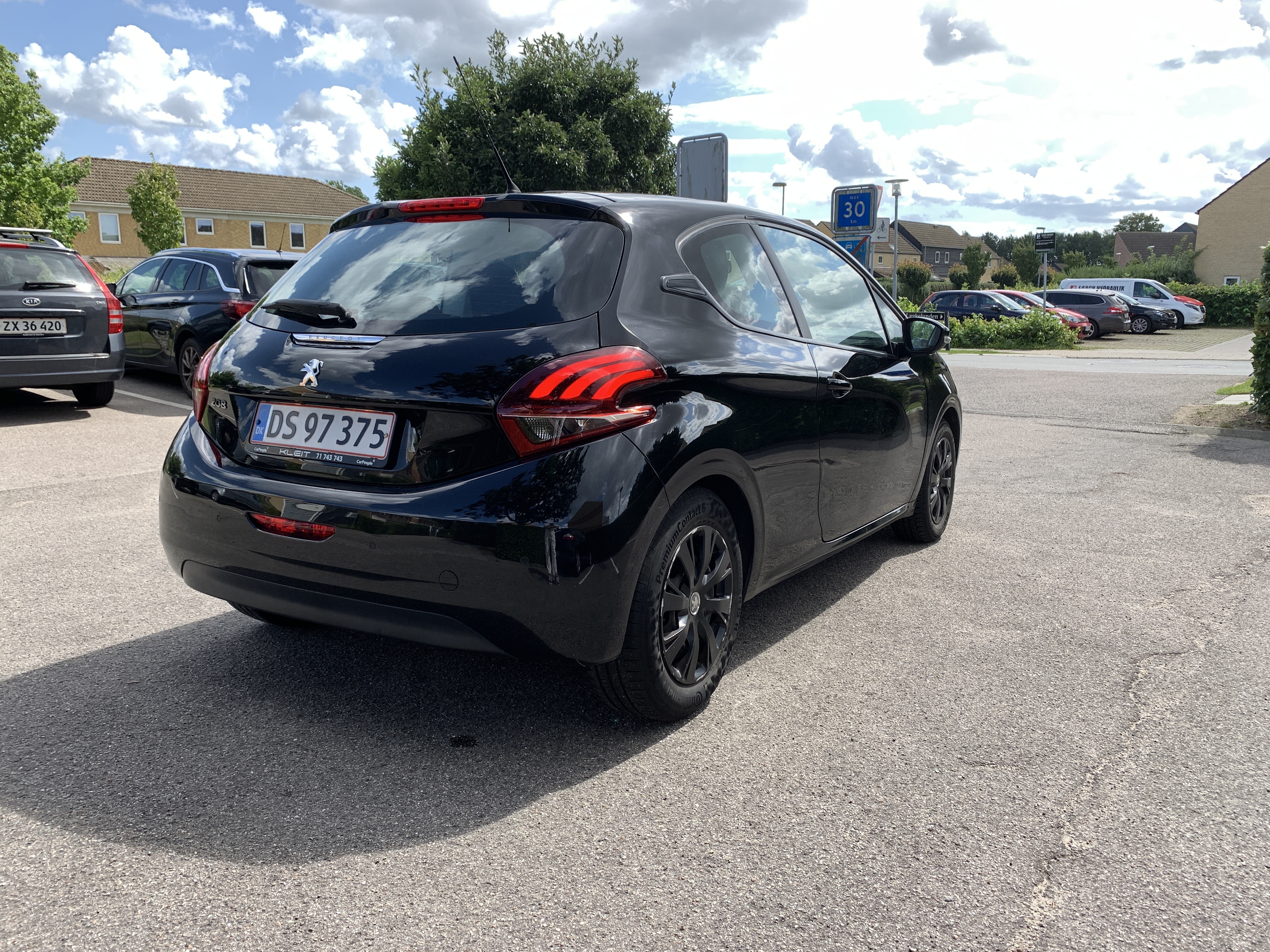 Sort Peugeot 208 fra 2017