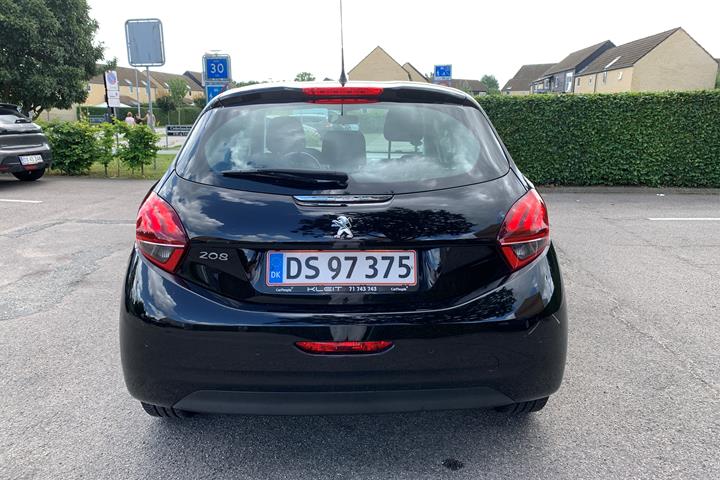 Sort Peugeot 208 fra 2017