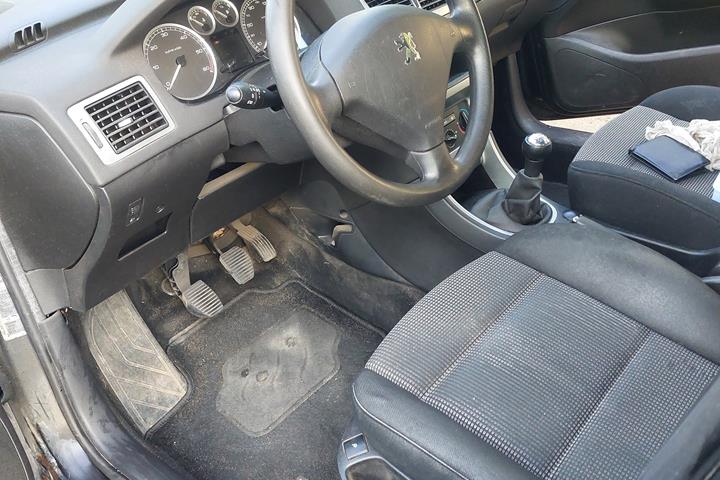 Sort Peugeot 307 fra 2005