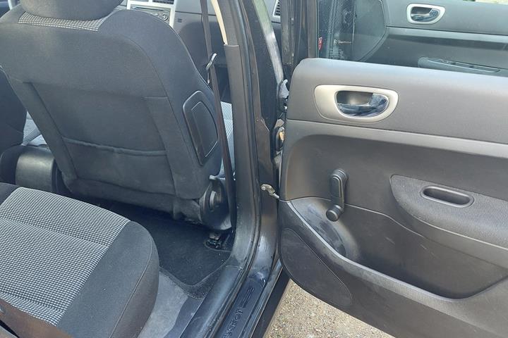 Sort Peugeot 307 fra 2005
