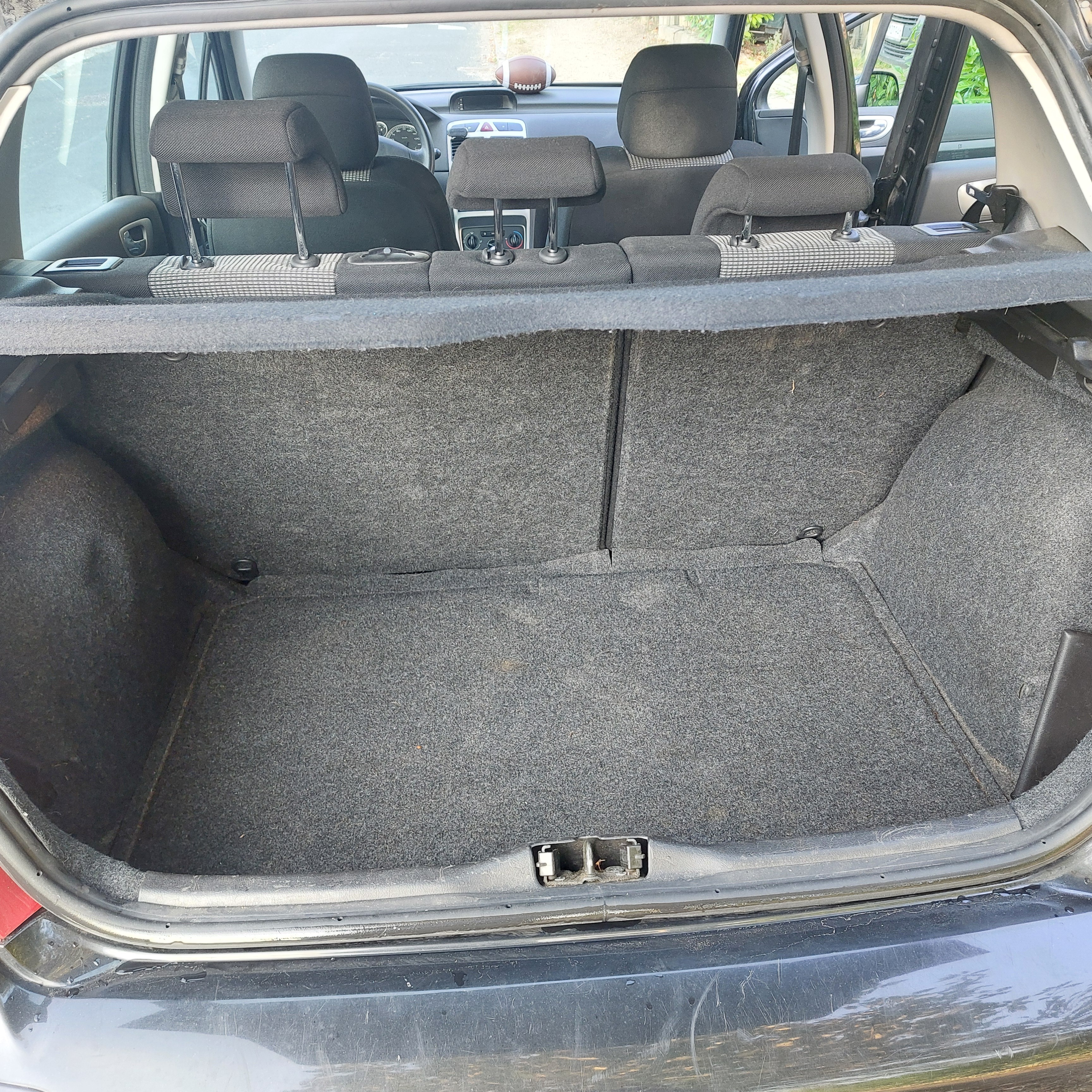 Sort Peugeot 307 fra 2005