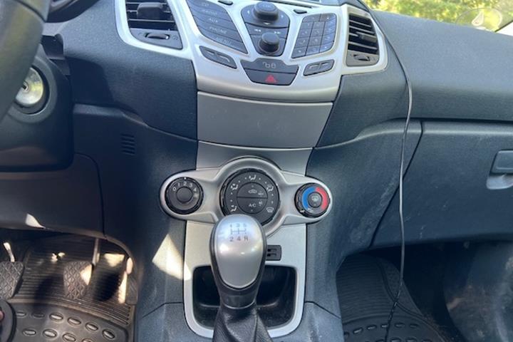 undefined Ford Fiesta fra 2012