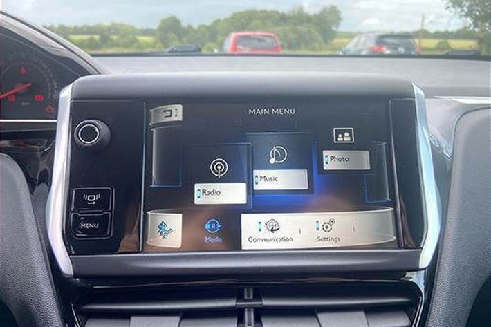 undefined Peugeot 208 fra 2013