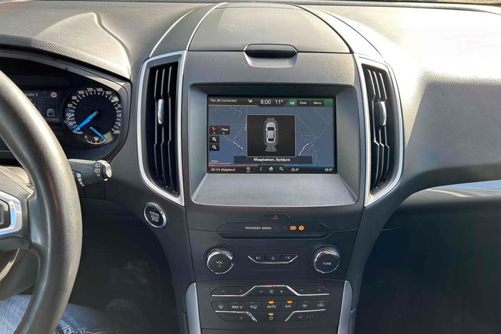 Grå Ford S-MAX fra 2016