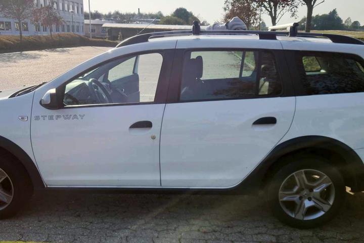 Hvid Dacia Logan Stepway fra 2018