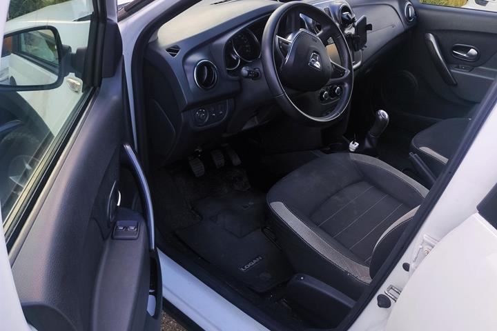 Hvid Dacia Logan Stepway fra 2018