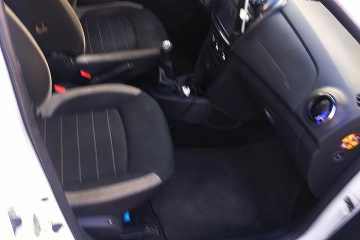 Hvid Dacia Logan Stepway fra 2018
