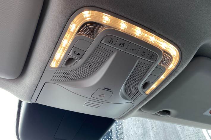 Hvid Mercedes eVito fra 2023