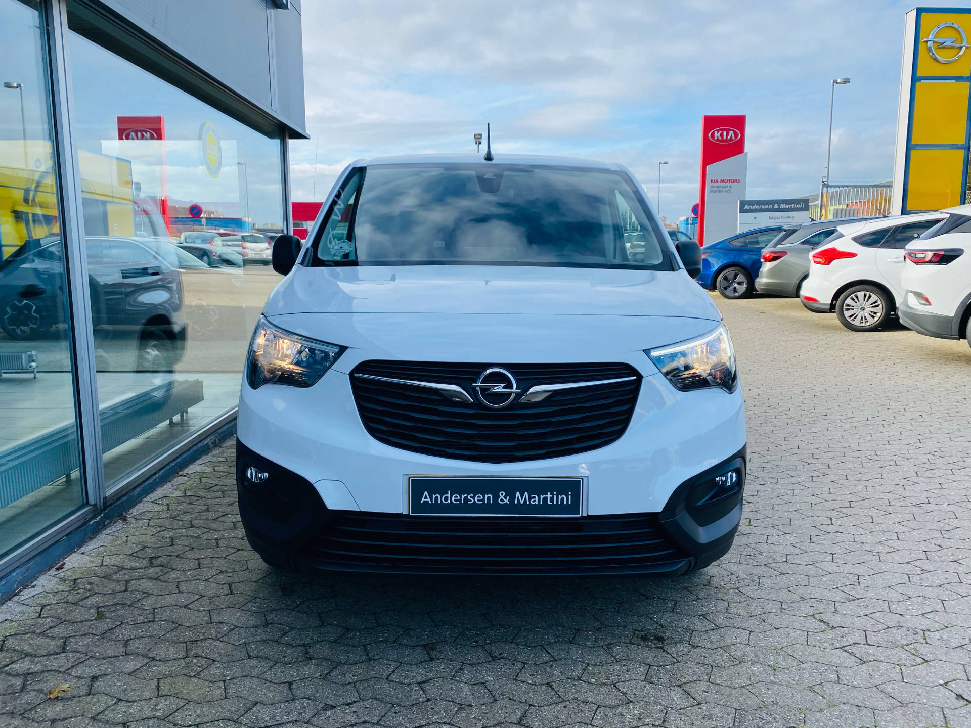 Opel Combo-e L2V1 EL Innovation+ 136HK Van Trinl. Gear