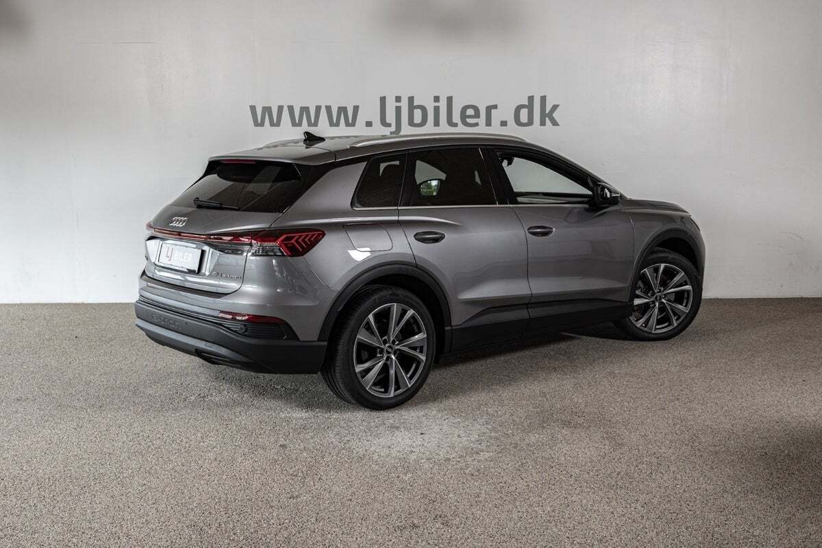 Grå Audi Q4 e-tron fra 2021